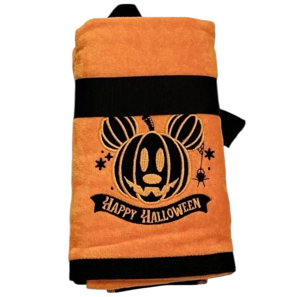 Mickey Mouse Halloween hand towels - Picture 1 of 3